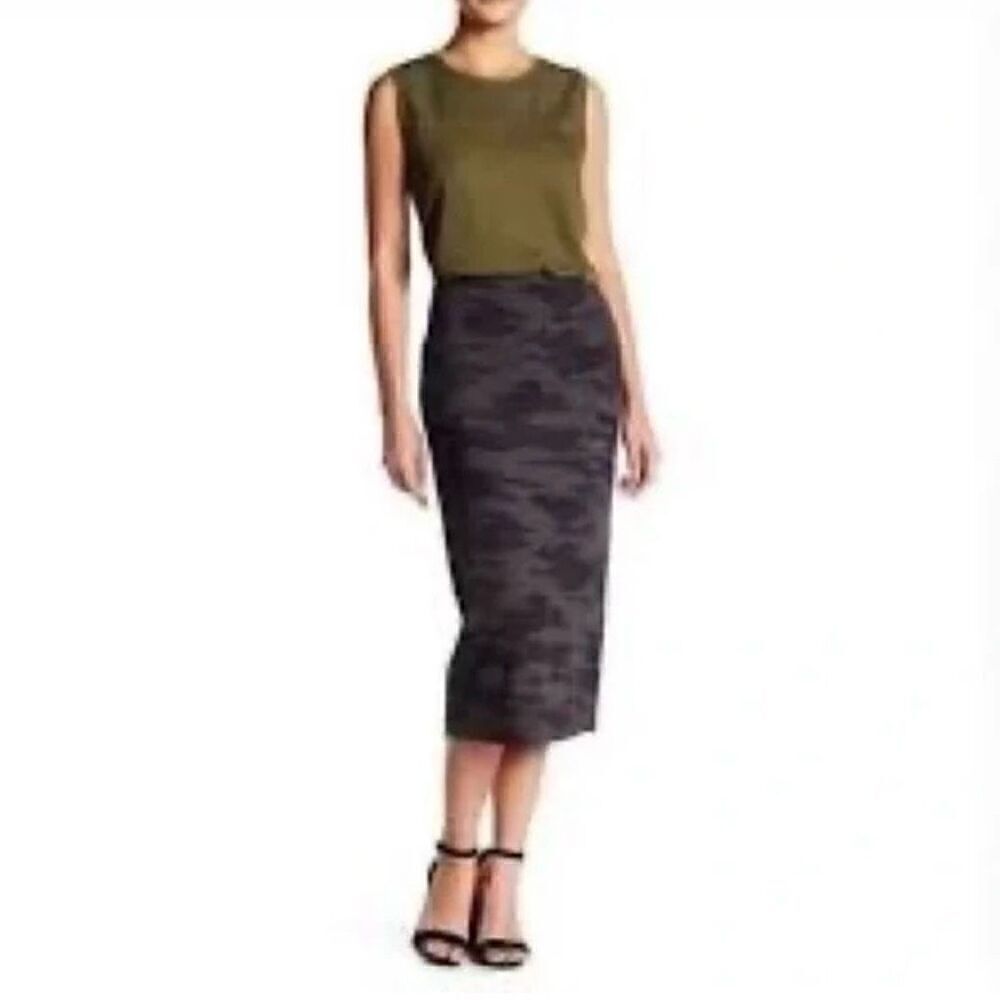 SanctuaryCamo Pencil Skirt New With Tags Size Xs